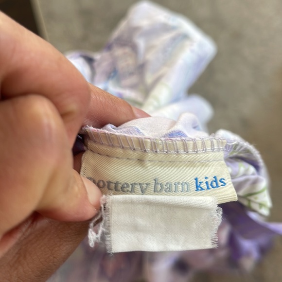 Pottery Barn Kids SAMANTHA Twin
Duvet Cover Lavender - Picture 6 of 7